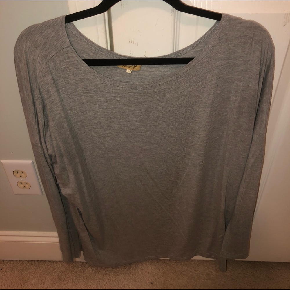 Long sleeve Gray Piko top